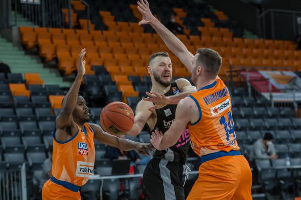 态继续波动 态继续波动